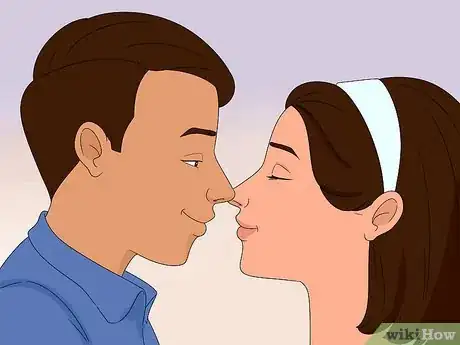 Image intitulée Kiss a Girl Smoothly with No Chance of Rejection Step 13