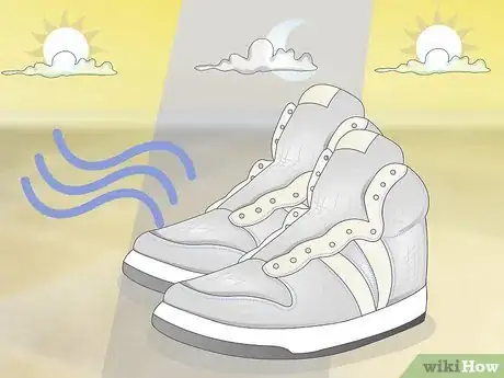 Image intitulée Waterproof Shoes Step 13