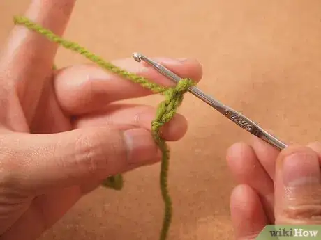 Image intitulée Crochet a Magic Ring Step 12