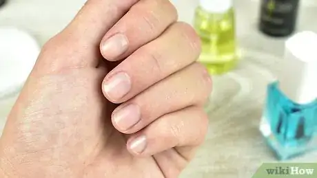 Image intitulée Help Your Nails Recover After Acrylics Step 9