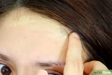 Image intitulée Prevent Hair Dye from Staining Skin Step 2