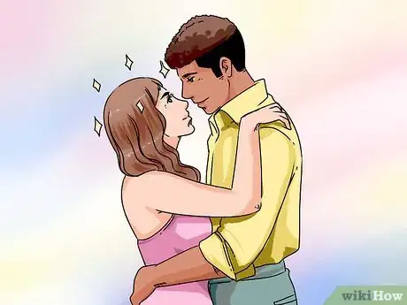 Image intitulée Romantically Hug a Guy Step 11