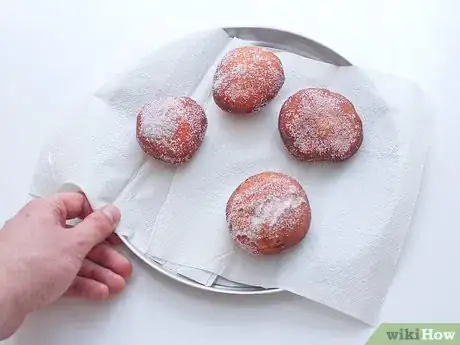 Image intitulée Make Chocolate Filled Donuts Step 22
