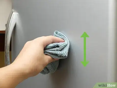 Image intitulée Remove a Scratch from a Stainless Steel Refrigerator Door Step 3