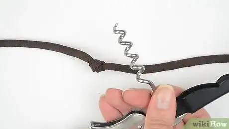 Image intitulée Untie Shoelace or String Knots Step 12