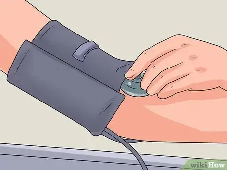 Image intitulée Take Blood Pressure Manually Step 11