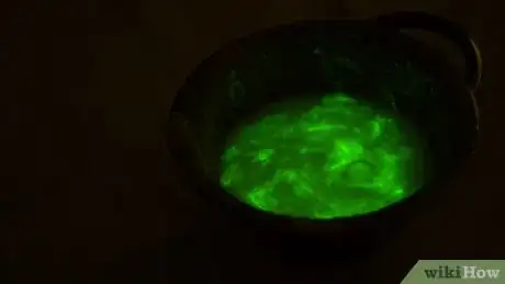 Image intitulée Make Glow in the Dark Slime Step 11