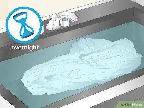 Image intitulée Remove Sweat Stains from Sheets Step 5