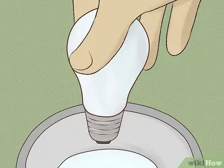 Image intitulée Open a Light Bulb Step 10