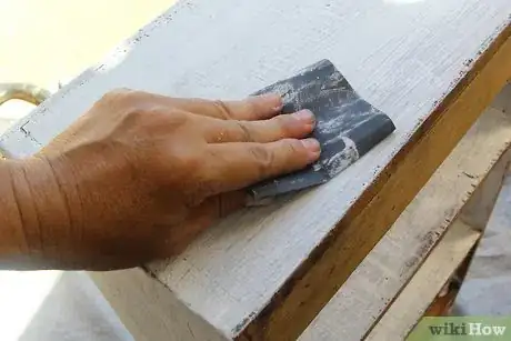 Image intitulée Paint Wooden Furniture Step 12