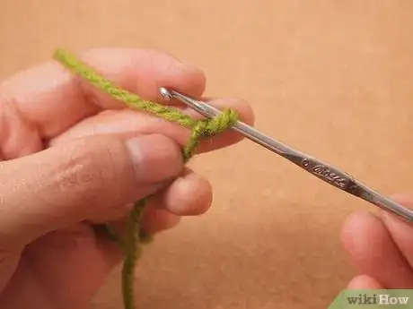 Image intitulée Crochet a Magic Ring Step 11