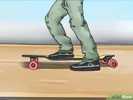 Image intitulée Stop on a Longboard Step 4