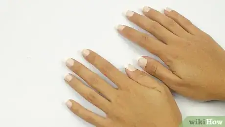 Image intitulée Shorten Nail Tips Step 1