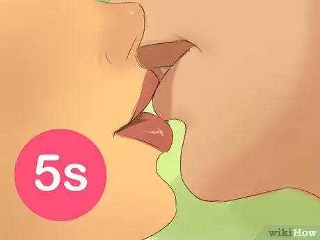Image intitulée Kiss a Boy for the First Time Step 8