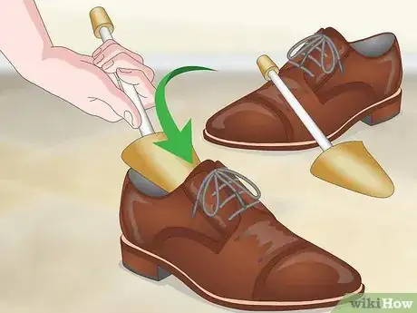 Image intitulée Maintain Leather Shoes Step 14