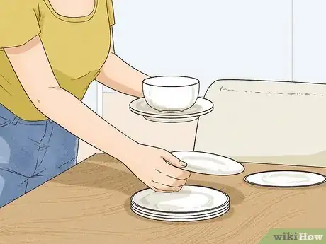 Image intitulée Have Good Table Manners Step 15