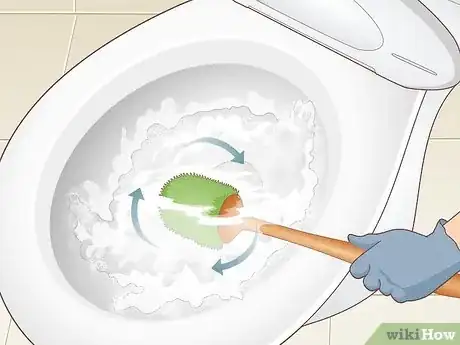 Image intitulée Clean a Toilet Bowl with Vinegar and Baking Soda Step 8