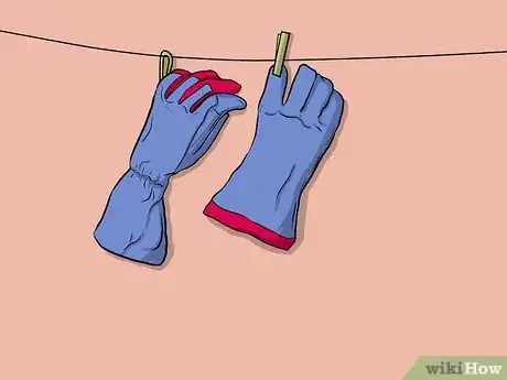 Image intitulée Clean Football Gloves Step 9