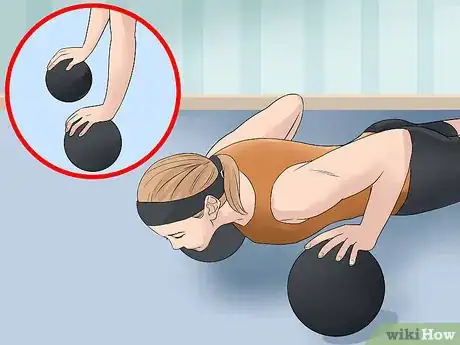 Image intitulée Do Medicine Ball Pushups Step 8