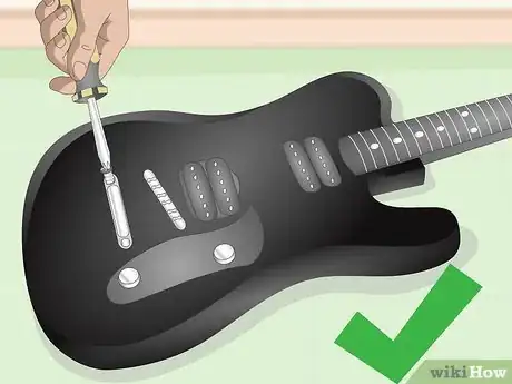 Image intitulée Custom Paint Your Electric Guitar Step 25