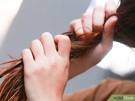 Image intitulée Dry Curly Hair Step 7