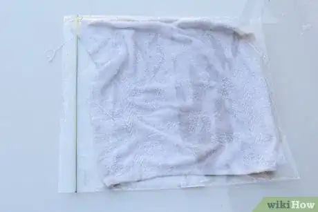 Image intitulée Remove Dried Blood Stains from Fabric Step 19