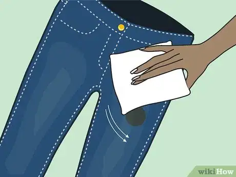 Image intitulée Get Grease Out of Jeans Step 13