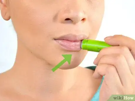 Image intitulée Treat Dry Lips Step 2