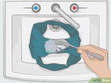 Image intitulée Remove Blood from Your Underwear After Your Period Step 12