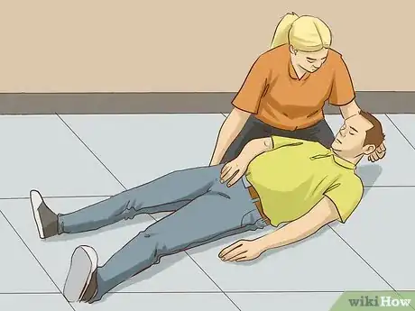 Image intitulée Avoid Injury During an Epileptic Seizure Step 11