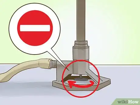 Image intitulée Light a Bunsen Burner Step 17