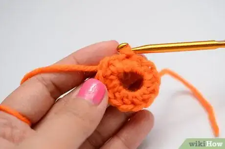 Image intitulée Crochet a Star Step 7