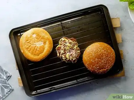 Image intitulée Reheat a Cheeseburger Step 14