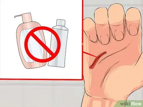 Image intitulée Remove a Liquid Bandage Step 15