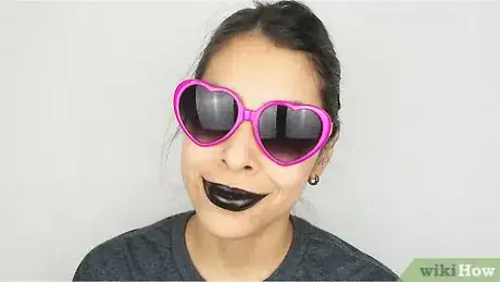 Image intitulée Wear Black Lipstick Step 13