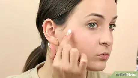 Image intitulée Apply Blush Step 3