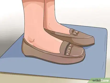 Image intitulée Avoid Feet and Leg Problems if Standing for Work Step 6