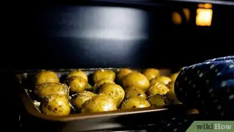 Image intitulée Roast Baby Potatoes Step 10