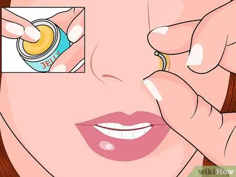Image intitulée Hide a Nose Piercing from your Parents Step 9