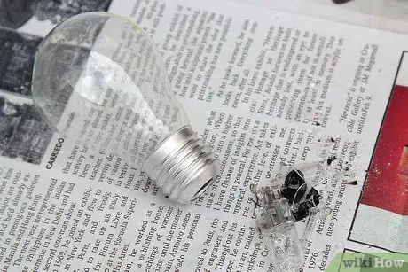 Image intitulée Paint Light Bulbs Step 17