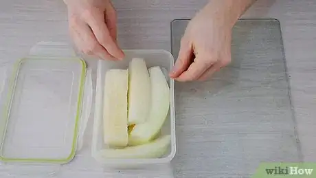 Image intitulée Cut a Honeydew Melon Step 13