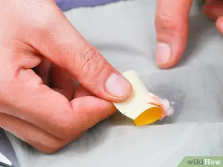 Image intitulée Remove Gum from Clothes Step 47