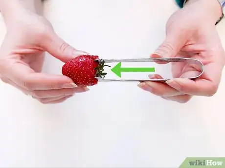 Image intitulée Hull Strawberries Step 4