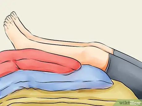 Image intitulée Put on Compression Stockings Step 15