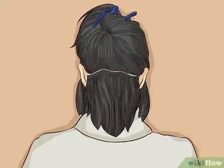 Image intitulée Cut Short Hair at Home Step 7