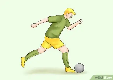 Image intitulée Trick People in Soccer Step 4