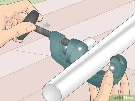 Image intitulée Use a Pipe Cutter Step 14