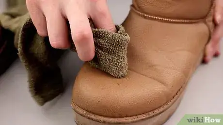 Image intitulée Keep Leather Boots from Cracking Step 8