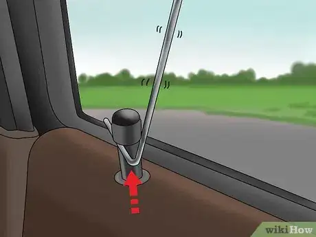 Image intitulée Use a Coat Hanger to Break Into a Car Step 5