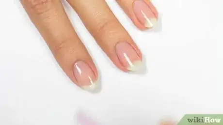 Image intitulée Do Ombre Nails Step 1